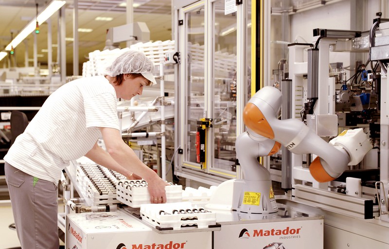 Škoda Auto slaví úspěch s robotem KUKA LBR iiwa